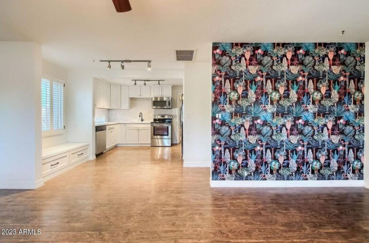 1430 E Meadowbrook Ave - Photo 2 of 18