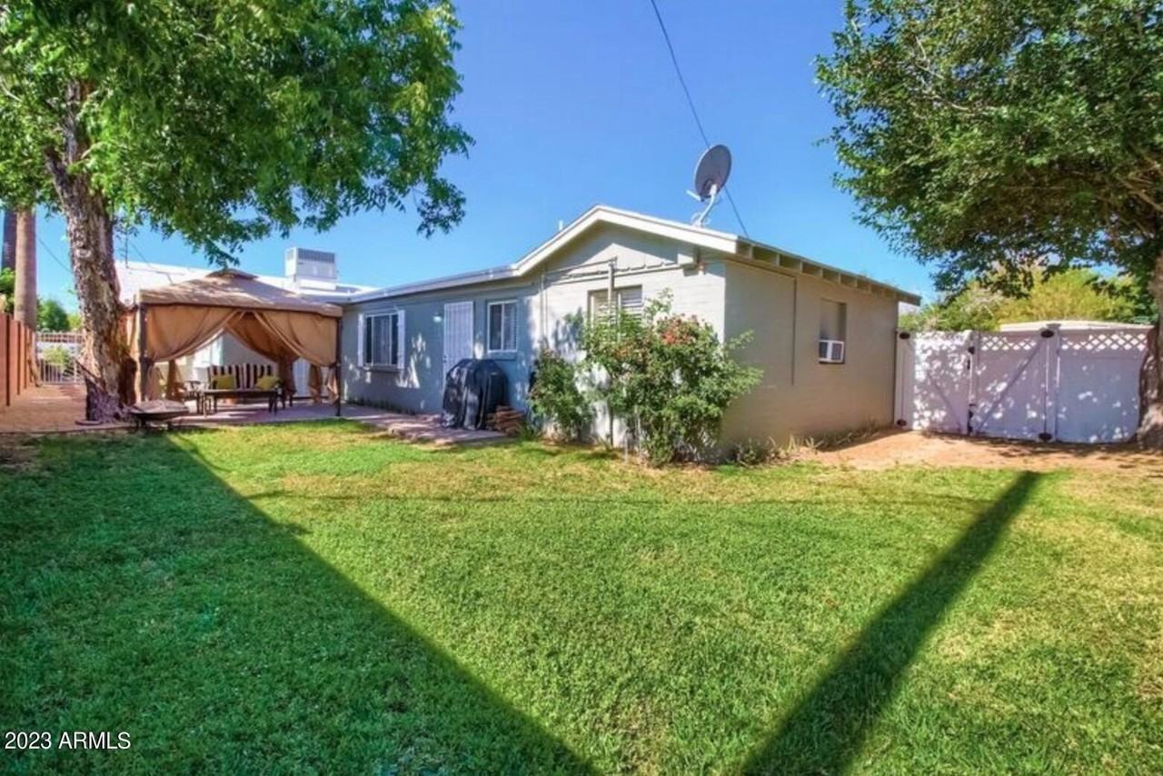 1430 E Meadowbrook Ave - Photo 7 of 18