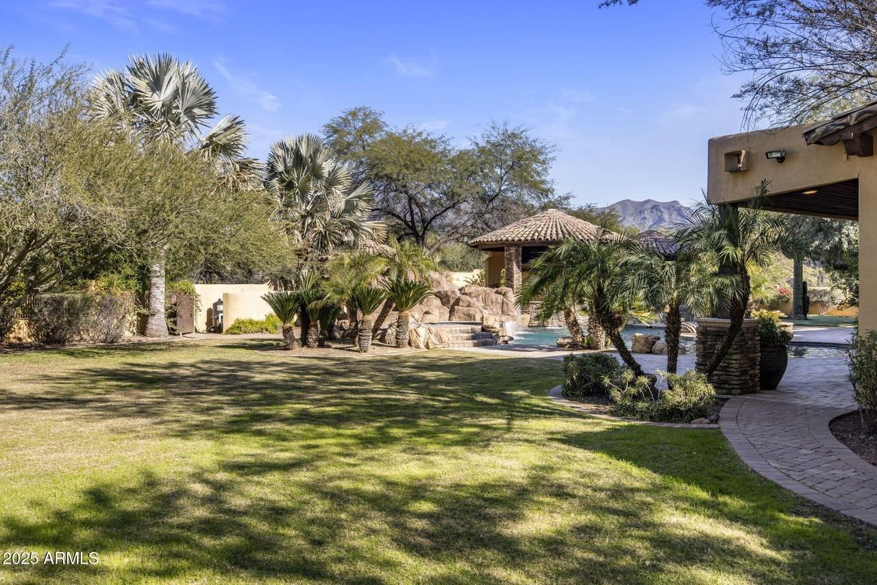 9222 East Rimrock Drive - Photo 7 of 50