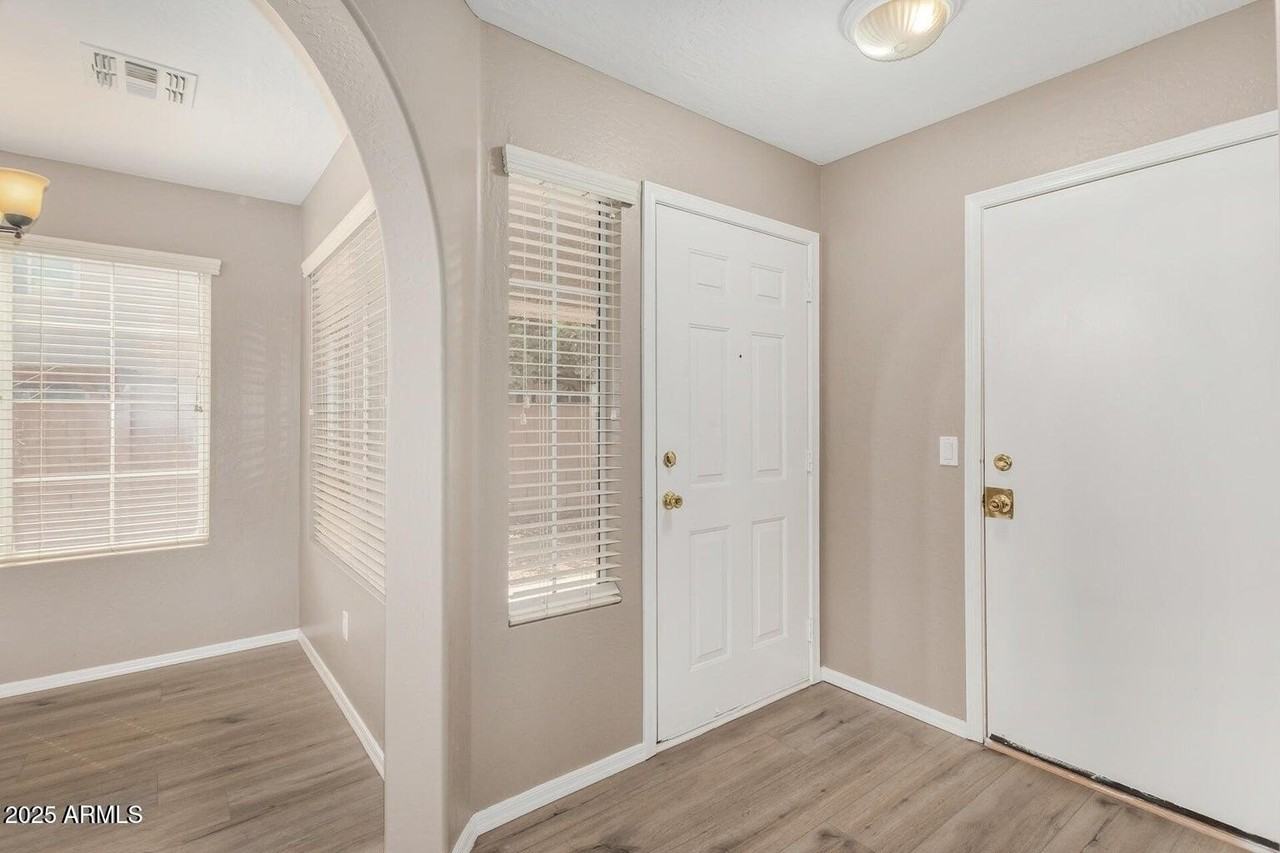 3719 East Inverness Avenue #14 - Photo 4 of 30