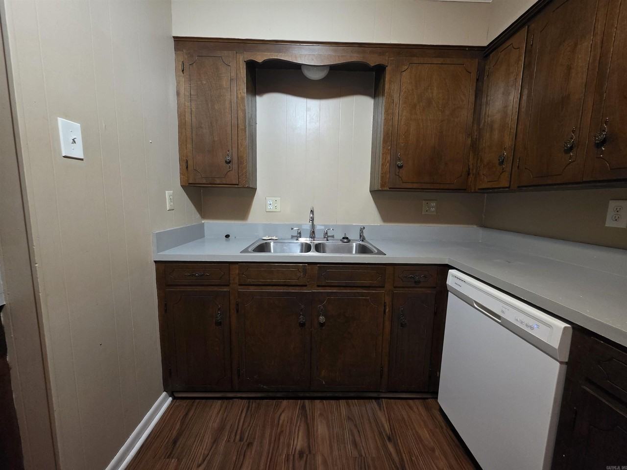 9109 Tanya Drive - Photo 4 of 11