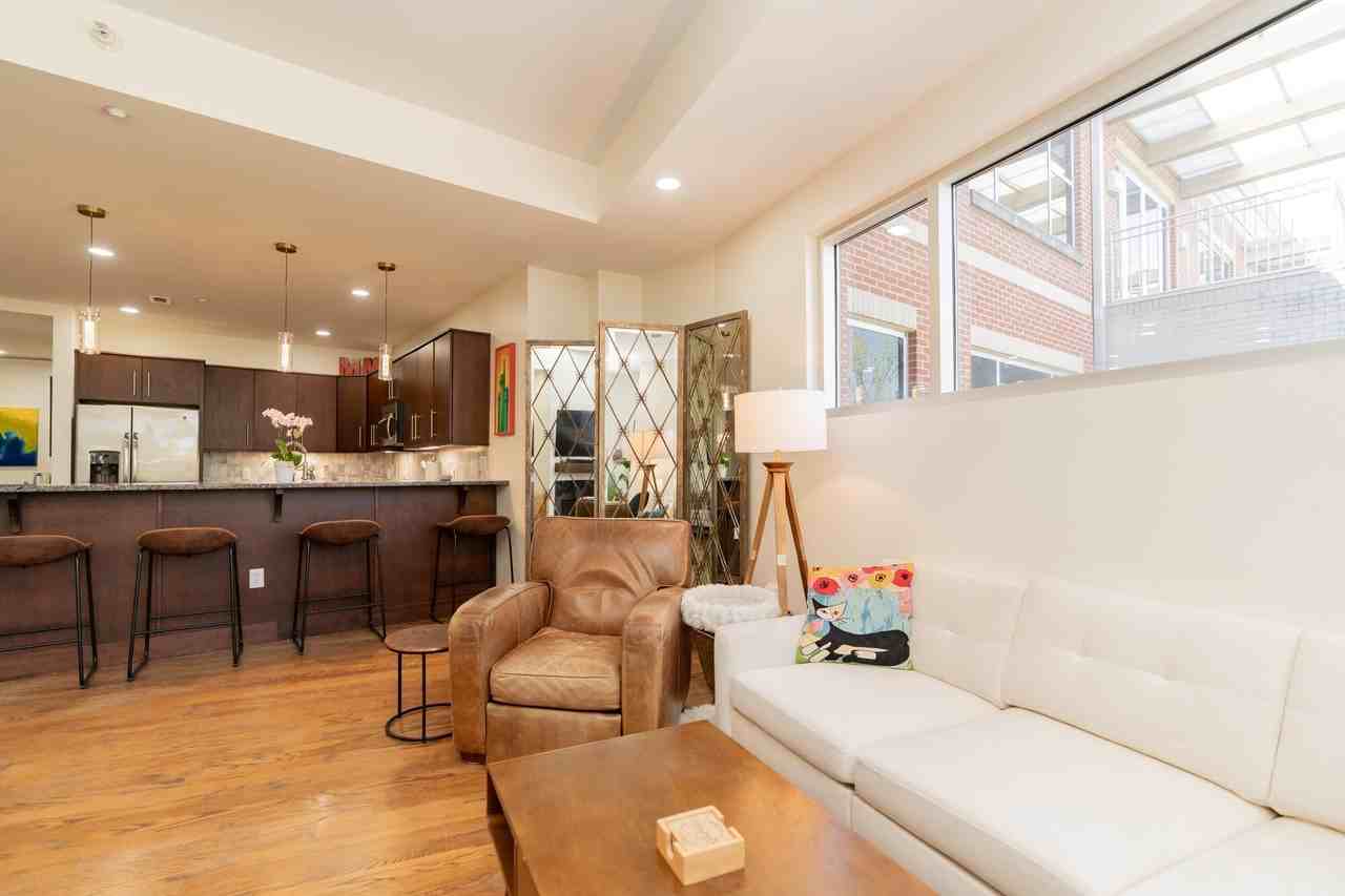 4 Cherokee Boulevard - Photo 5 of 50