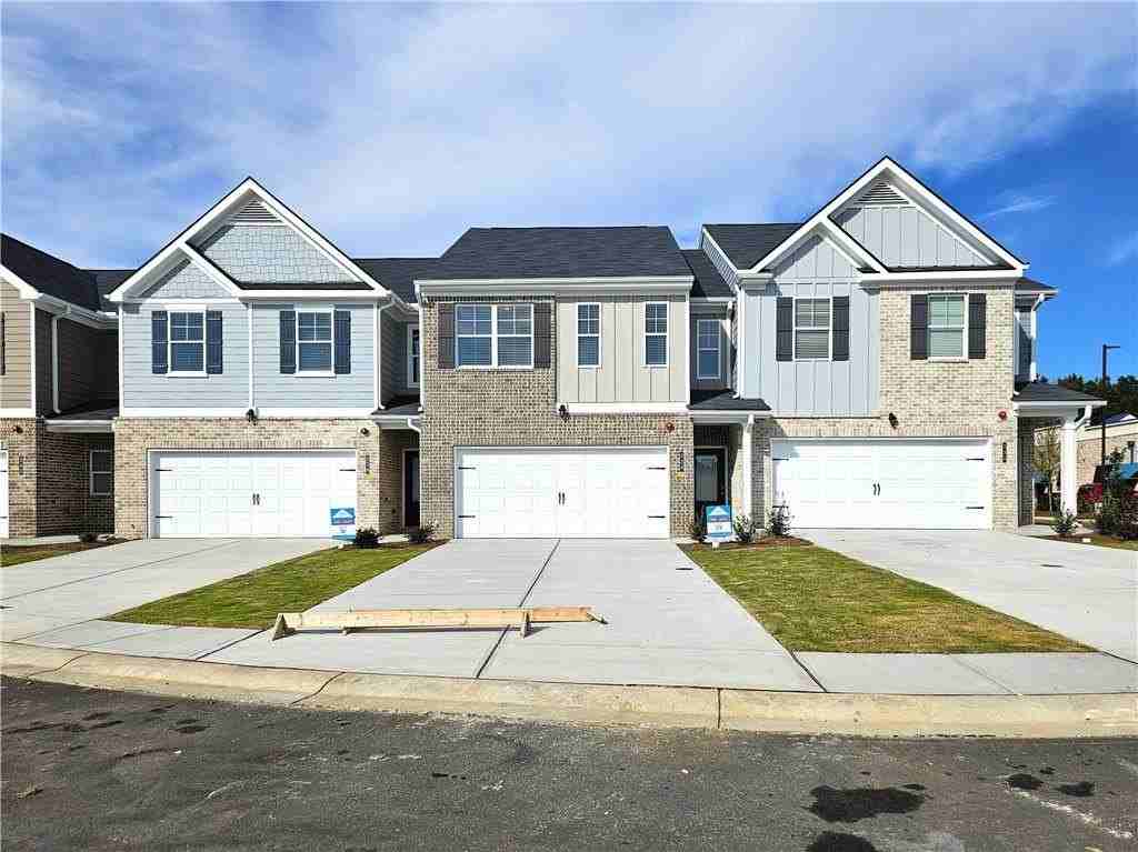 334 Lanier Circle - Photo 2 of 23