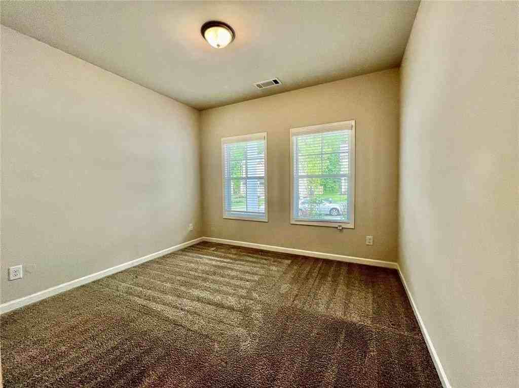 1702 Dover Creek Ln - Photo 4 of 39