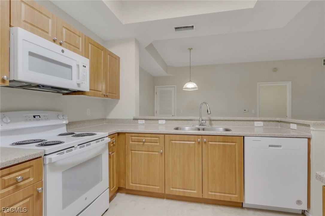 9025 Colby Dr Apt 2111 #2111 - Photo 5 of 29