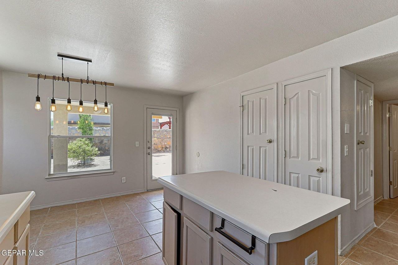 409 Desert Chicory Street - Photo 7 of 28