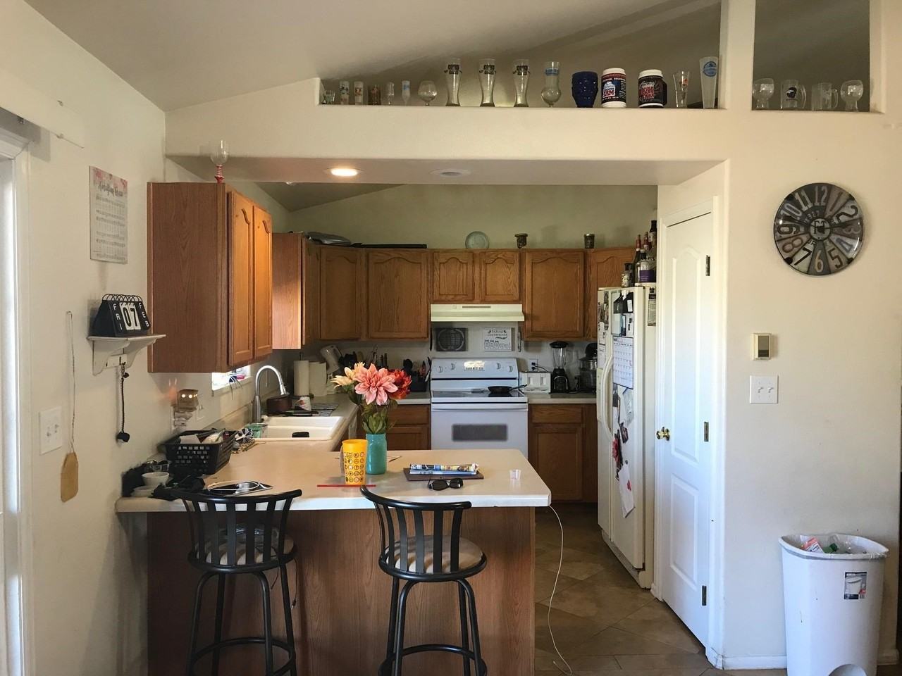 1135 Aquarius Avenue - Photo 6 of 22