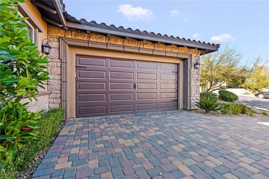 12143 Dorada Coast Avenue - Photo 3 of 42