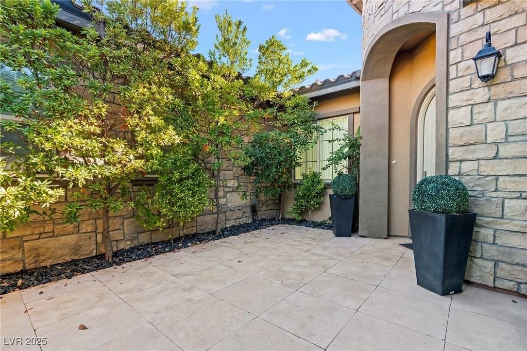 12143 Dorada Coast Avenue - Photo 7 of 42