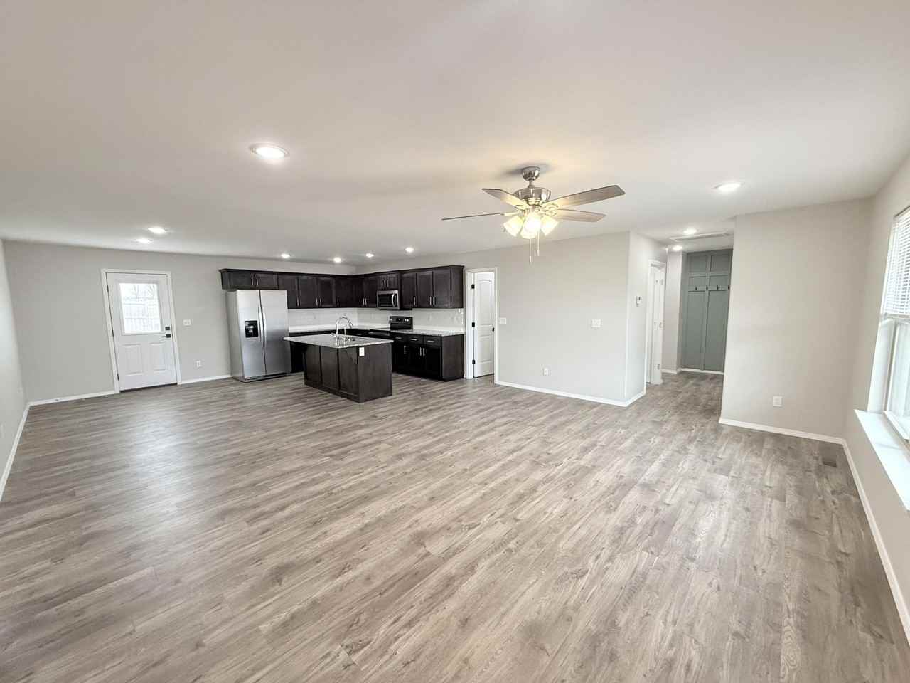 633 Southgate Street - Photo 5 of 39