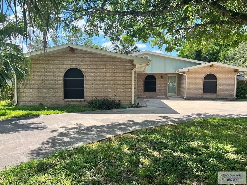 5619 La Luna Circle - Photo 2 of 24