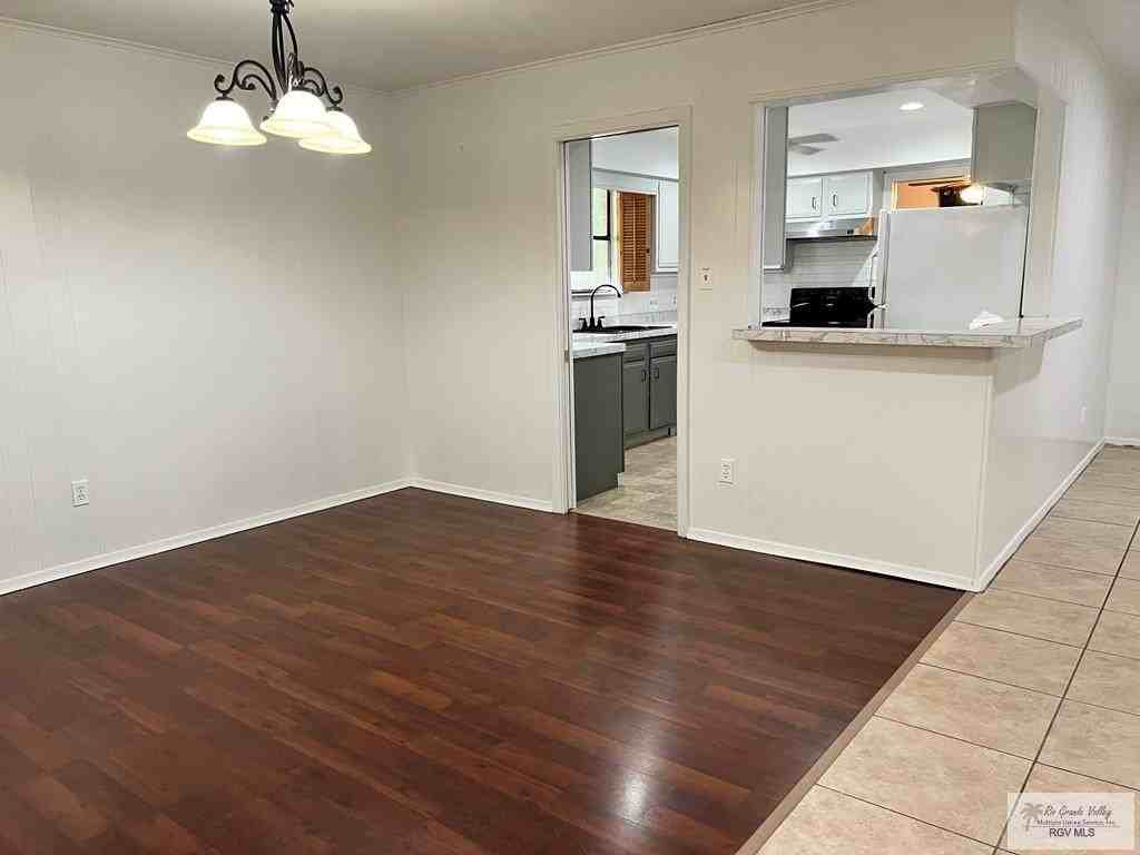 5619 La Luna Circle - Photo 7 of 24