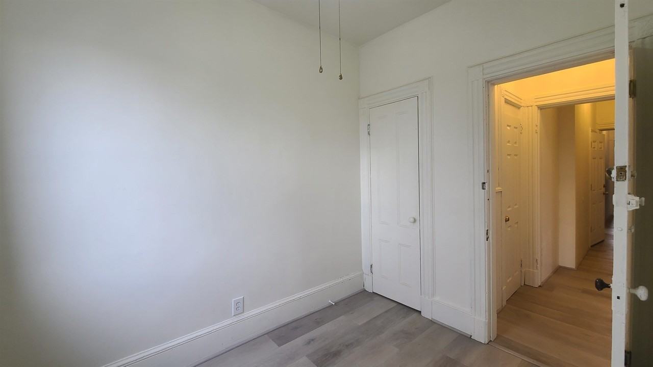 242 Bowers St #3 - Photo 4 of 18