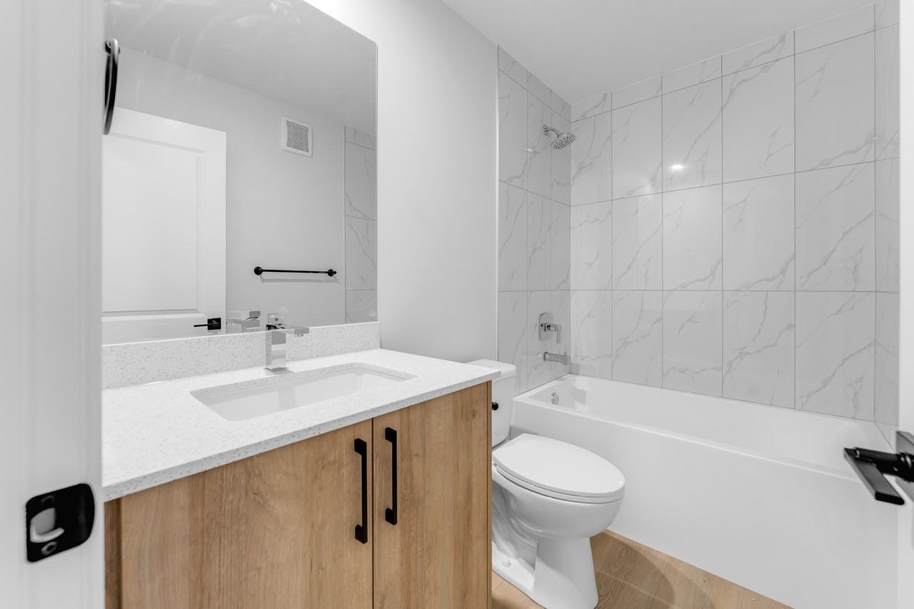 2 Edmonton Avenue #2 - Photo 2 of 10