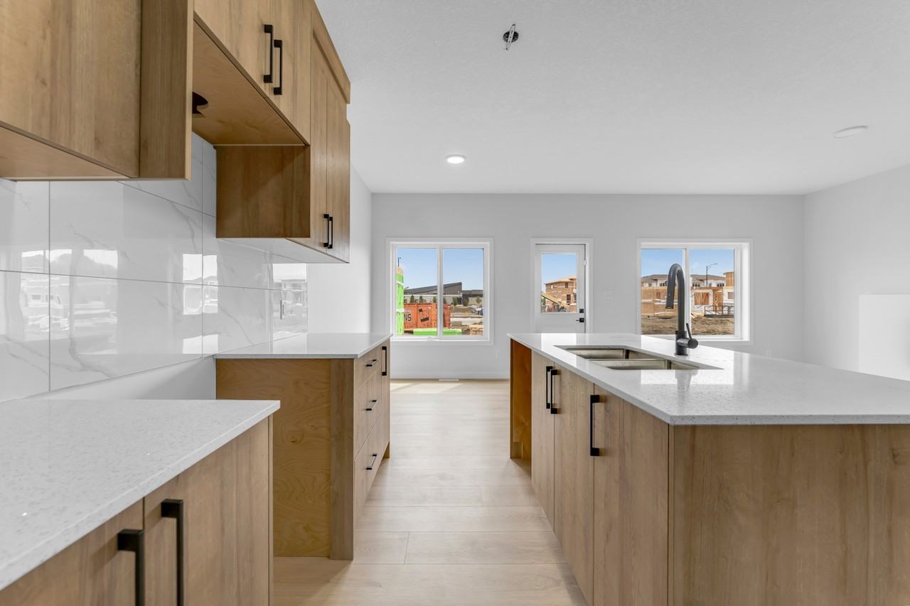 2 Edmonton Avenue #2 - Photo 4 of 10