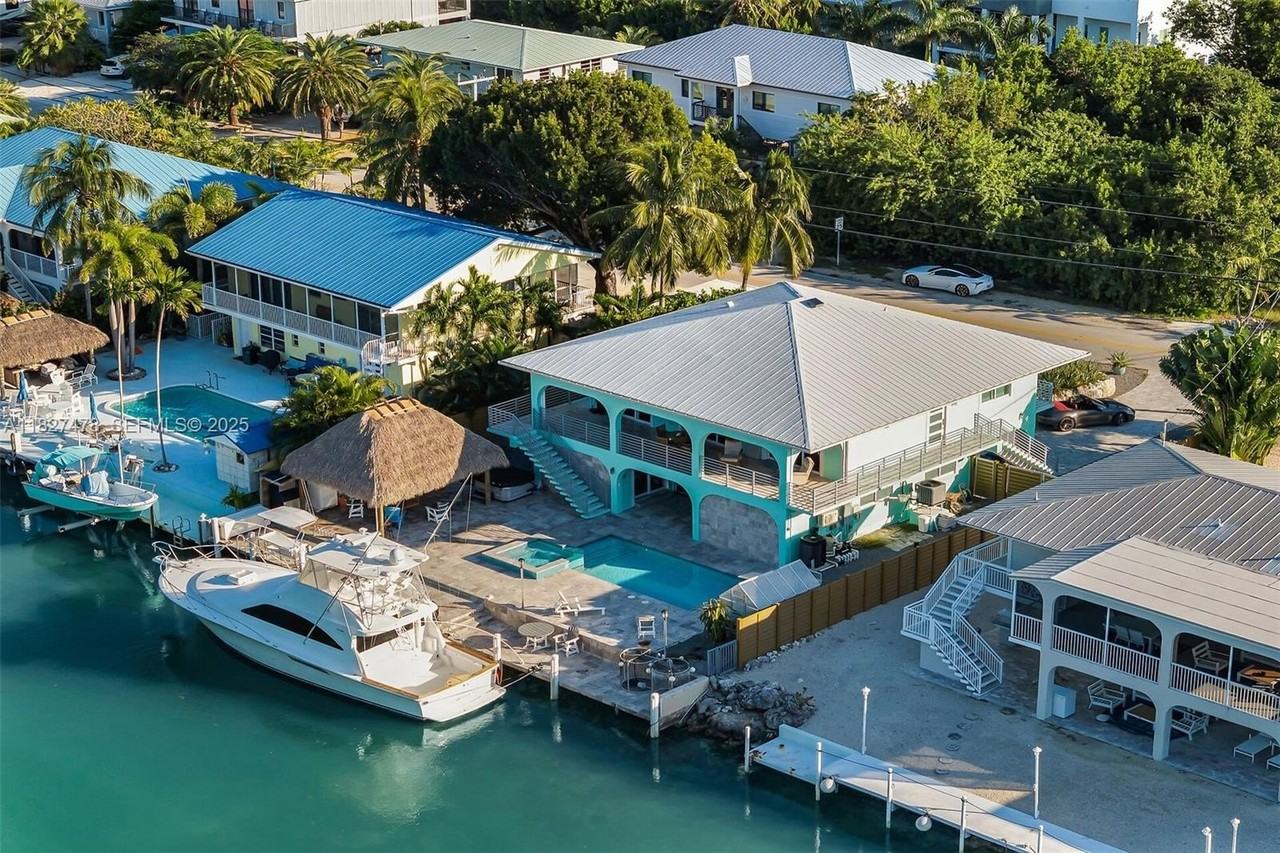 232 West Seaview Drive - Photo 6 of 50