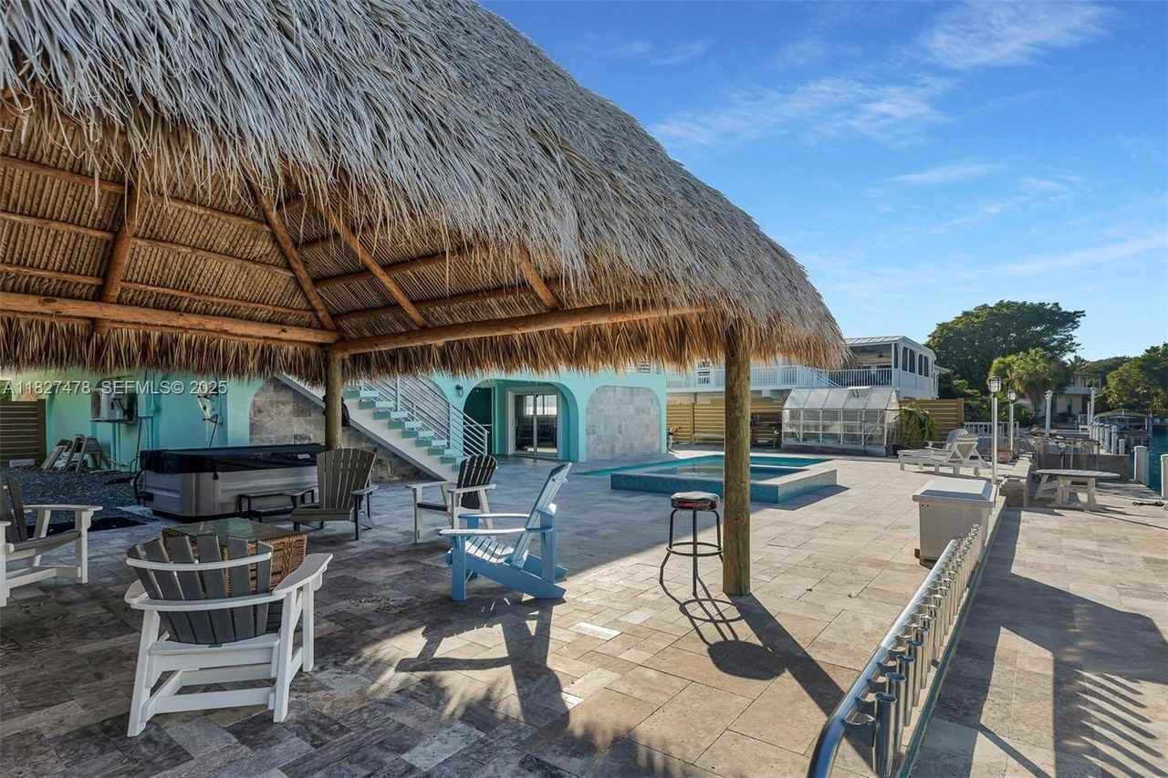 232 West Seaview Drive - Photo 7 of 50