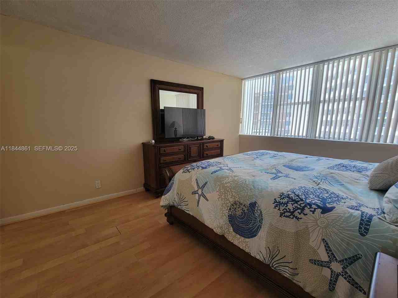 3140 S Ocean Dr #1102 - Photo 7 of 30