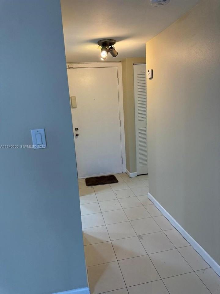 10825 Sw 112th Ave #312 - Photo 7 of 15