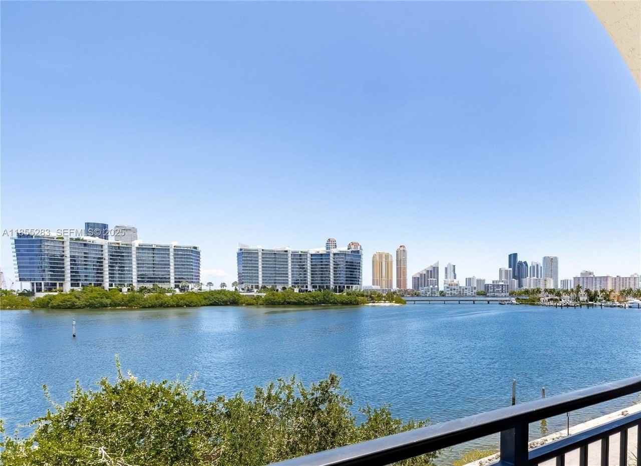 3255 Northeast 184th Street #12407