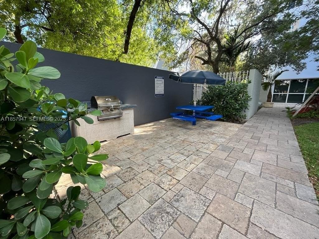 800 N Miami Ave #E606 - Photo 4 of 25