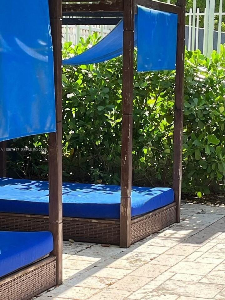 800 N Miami Ave #E606 - Photo 7 of 25