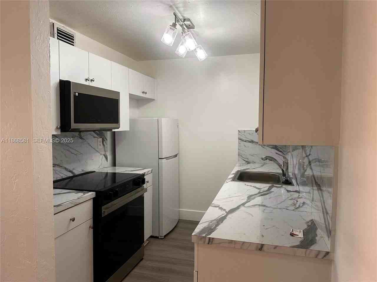 7231 Miami Lakes Drive #C20 - Photo 2 of 34