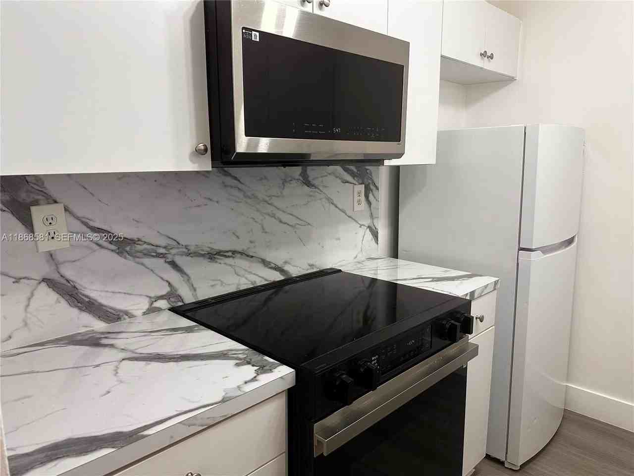 7231 Miami Lakes Drive #C20 - Photo 5 of 34