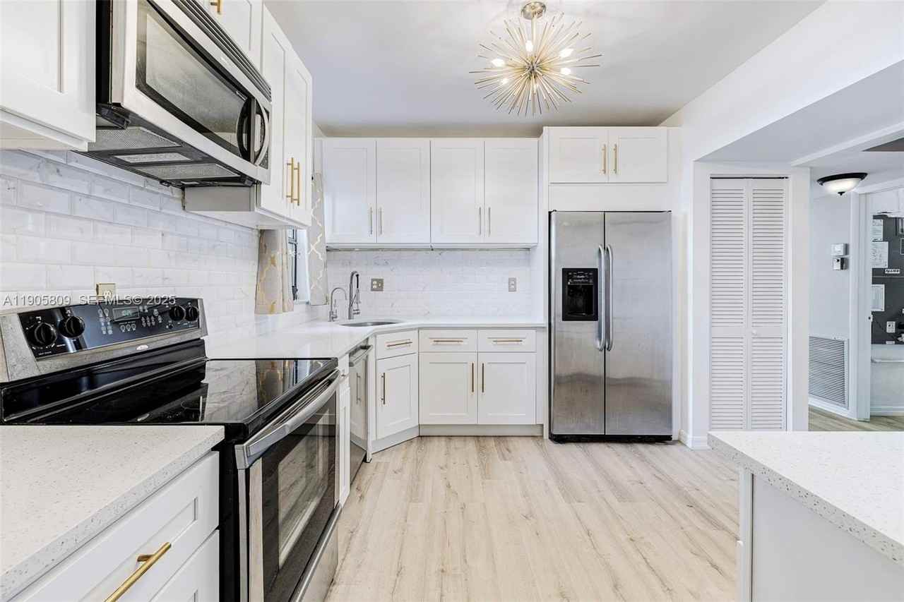 770 Ives Dairy Road #106F - Photo 2 of 25