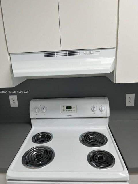 961 West 44th Street - Photo 7 of 35