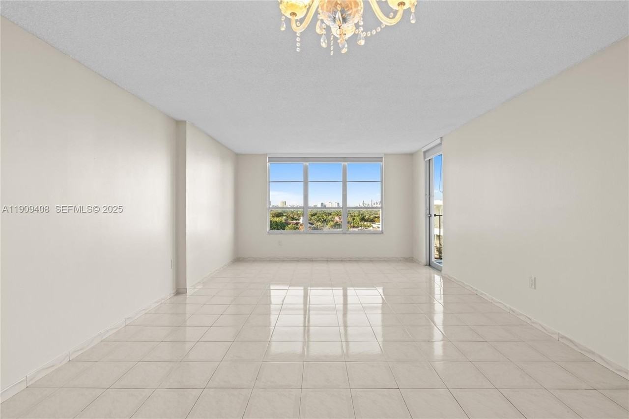 4101 Pine Tree Drive #802