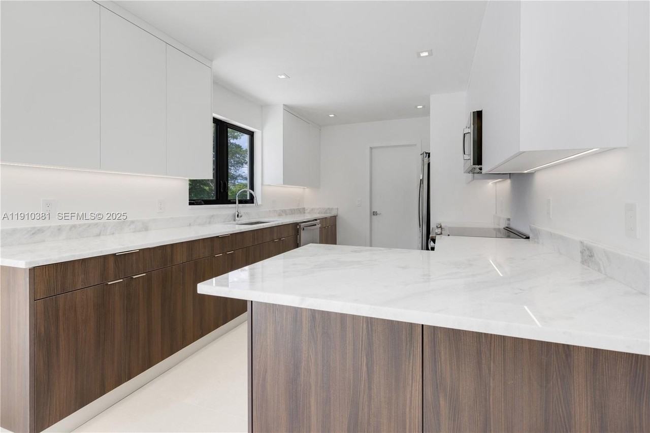 8000 Sw 139th Ter - Photo 6 of 50