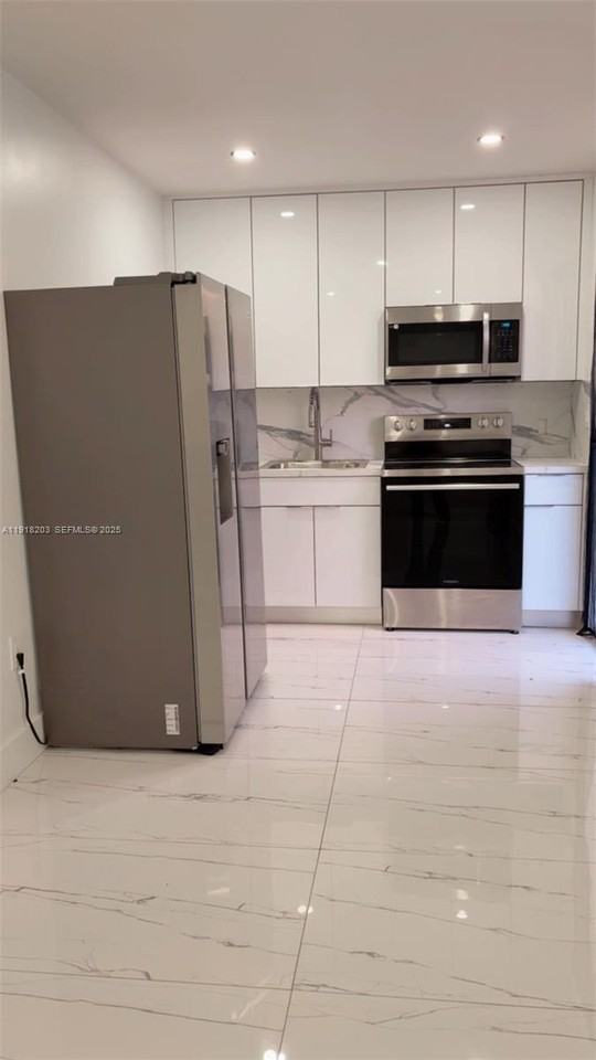 72X Nw 171st St - Photo 2 of 9