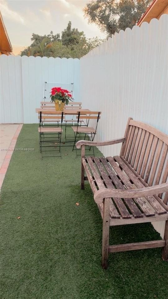 72X Nw 171st St - Photo 4 of 9