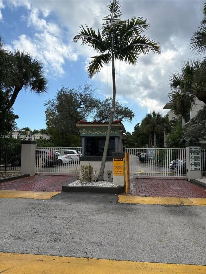 6900 N Kendall Dr #A102 - Photo 2 of 6