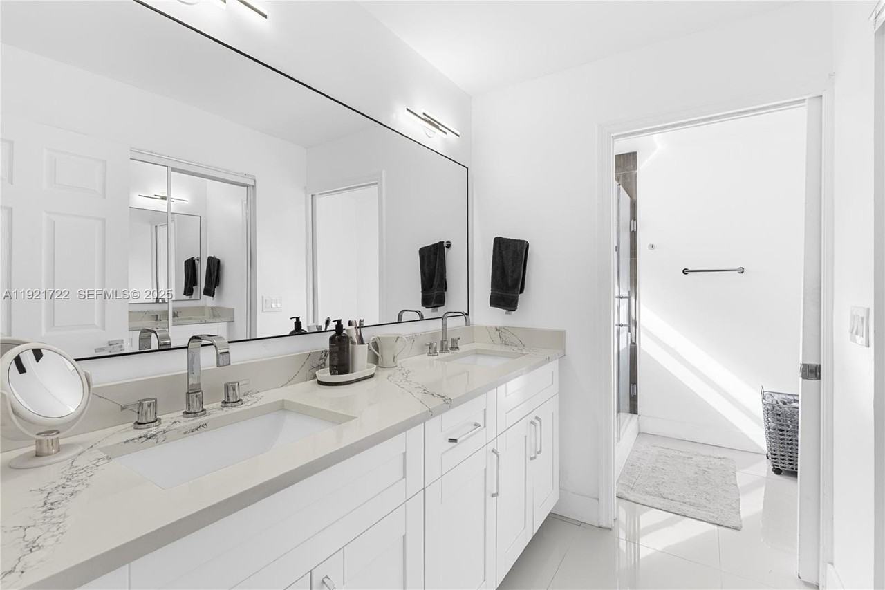 19648 Back Nine Dr #19648 - Photo 5 of 39