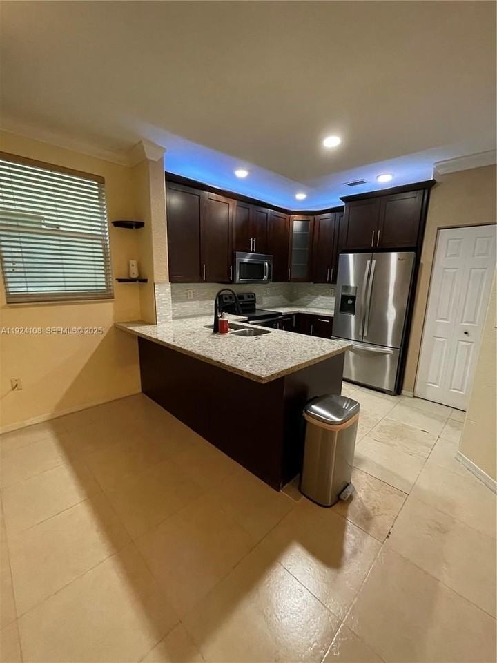 20774 Southwest 90th Place - Photo 4 of 15