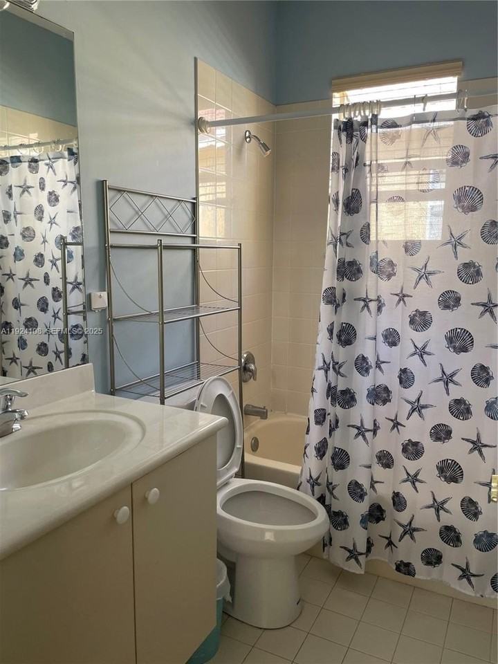 20774 Southwest 90th Place - Photo 6 of 15