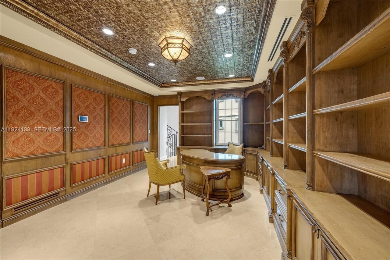 13671 Deering Bay Drive #0 - Photo 4 of 50