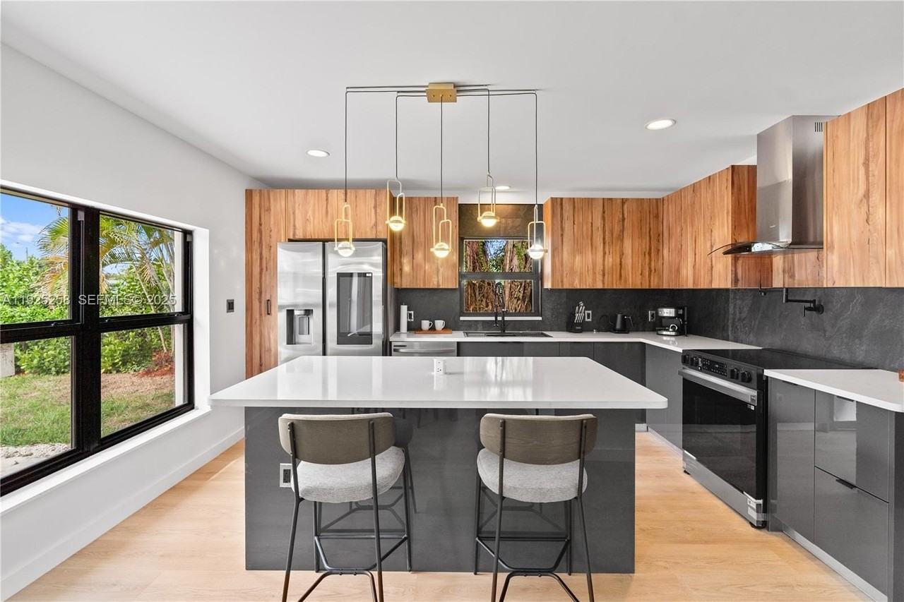 16145 Northwest 20th Avenue - Photo 2 of 40