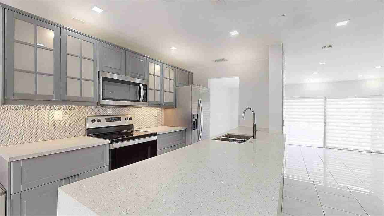 8212 Nw 8th Pl #2 - Photo 4 of 50