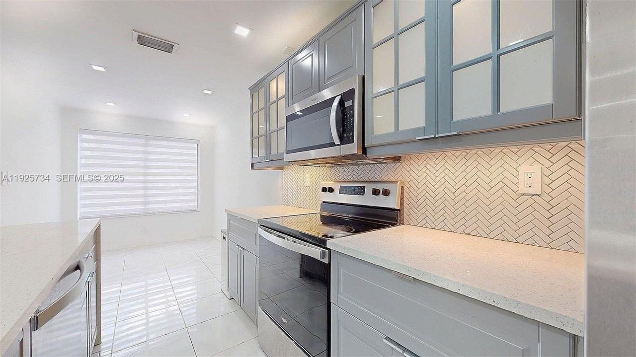 8212 Nw 8th Pl #2 - Photo 6 of 50