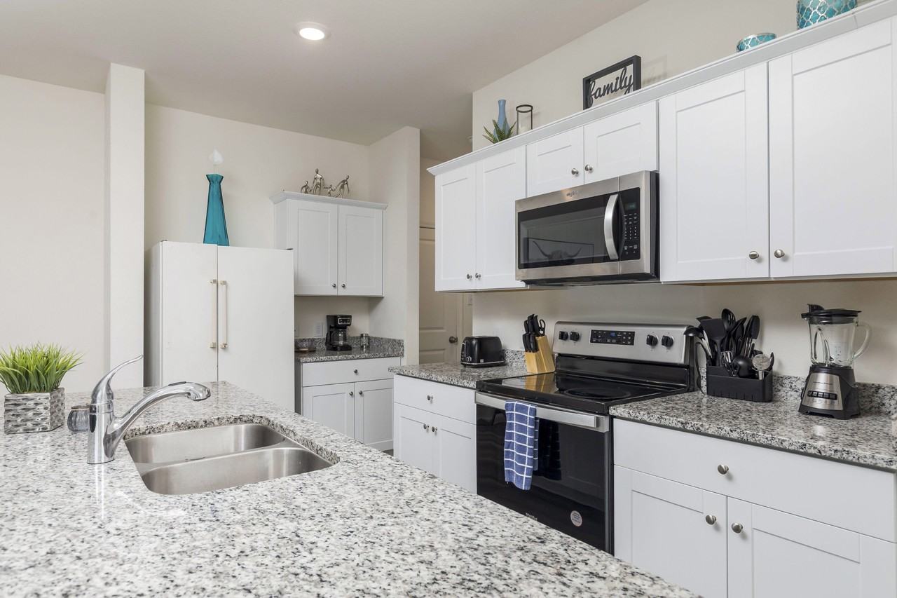 Glen Crossing Rd - Photo 2 of 7