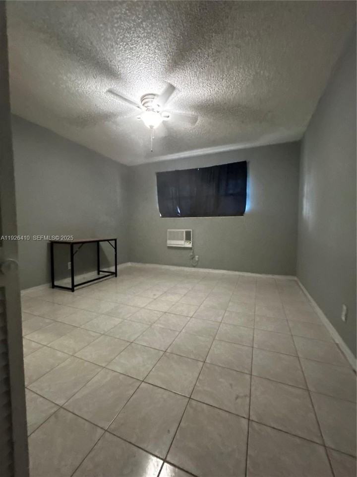 2641 Polk St #9 - Photo 5 of 18