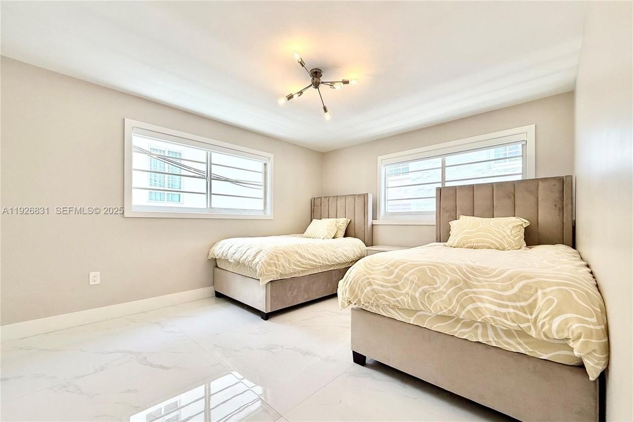 4122 Collins Ave #2B - Photo 5 of 13