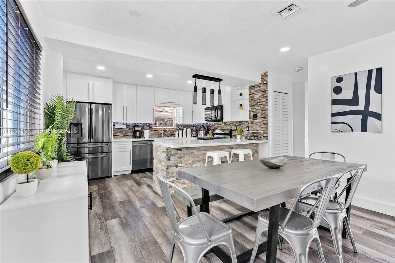 7831 Hope Street - Photo 3 of 13