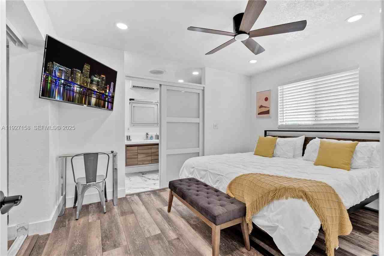 7831 Hope Street - Photo 5 of 13