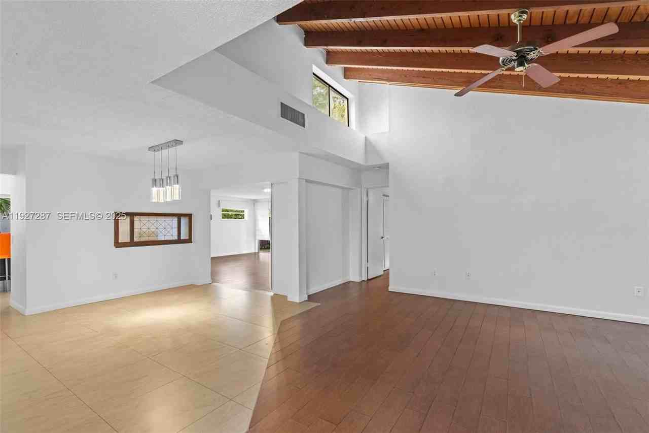 10824 Southwest 132nd Circle Court #0 - Photo 7 of 34