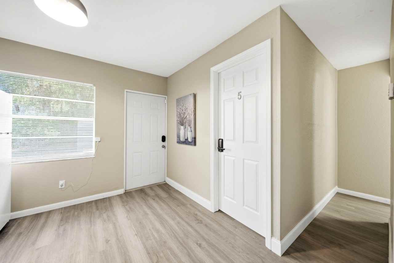 South Delaware Avenue - Photo 7 of 26