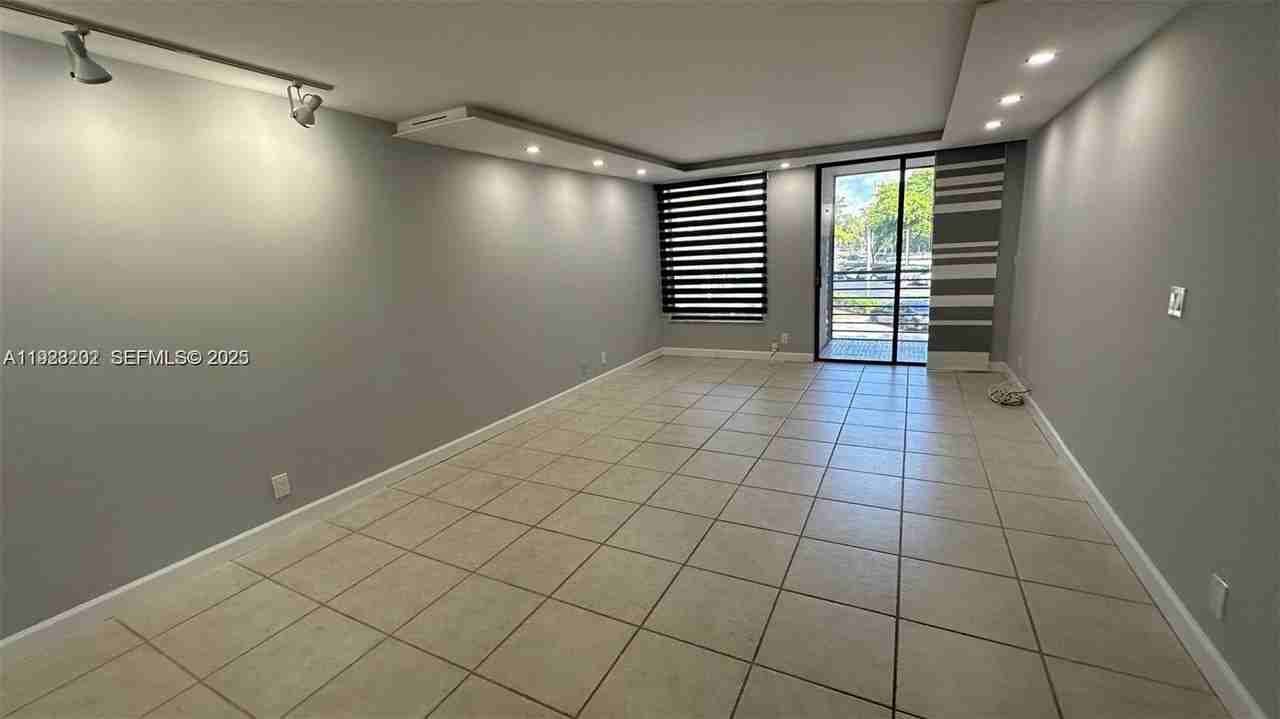 6301 N University Dr #219